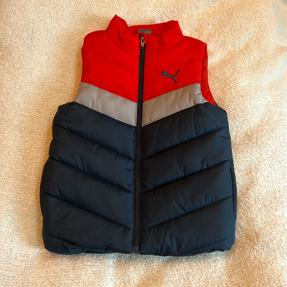 Boys red and navy blue Puma vest size XS (5/6)